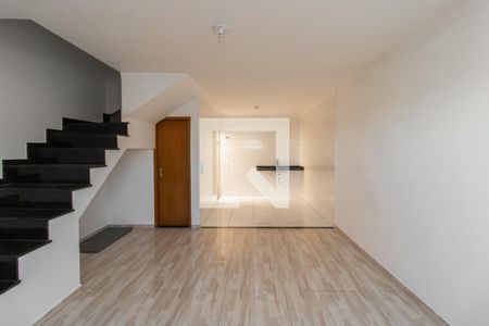 Sala de casa para alugar com 2 quartos, 70m² em Vila Paranagua, São Paulo