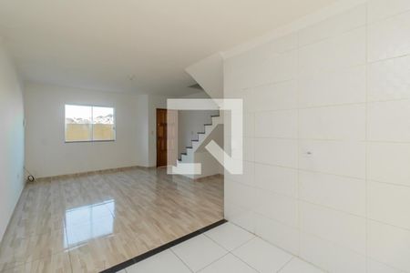 Casa para alugar com 70m², 2 quartos e 2 vagas Casa para alugar com 70m², 2 quartos e 2 vagasCozinha