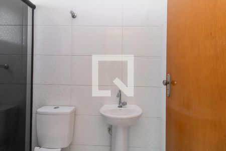 Casa para alugar com 70m², 2 quartos e 2 vagas Casa para alugar com 70m², 2 quartos e 2 vagasBanheiro da Suíte 2