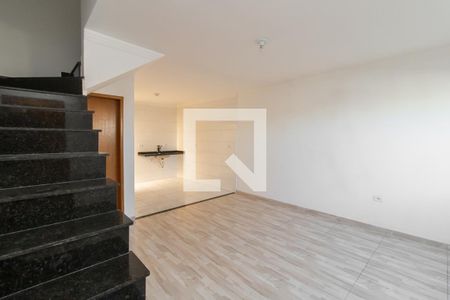 Sala de casa para alugar com 2 quartos, 70m² em Vila Paranagua, São Paulo