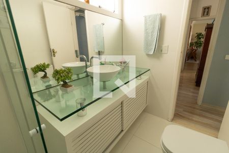 Apartamento à venda com 130m², 4 quartos e 1 vagaBanheiro da Suíte