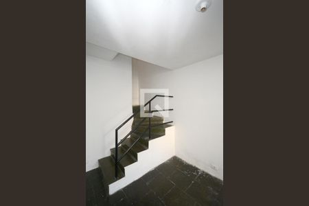 Casa para alugar com 92m², 3 quartos e 1 vagaEscada