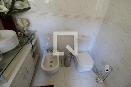 Apartamento à venda com 256m², 4 quartos e 3 vagasBanheiro da Suíte 1