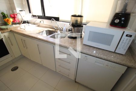 Apartamento à venda com 256m², 4 quartos e 3 vagasCozinha