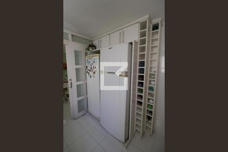 Apartamento à venda com 256m², 4 quartos e 3 vagasCozinha