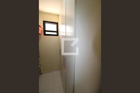 Apartamento à venda com 256m², 4 quartos e 3 vagasQuarto de Serviço