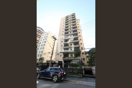 Apartamento à venda com 256m², 4 quartos e 3 vagasFachada e portaria