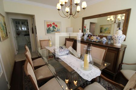 Apartamento à venda com 256m², 4 quartos e 3 vagasSala de Jantar