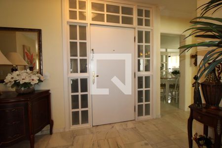 Apartamento à venda com 256m², 4 quartos e 3 vagasHall de entrada