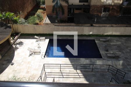 Apartamento à venda com 256m², 4 quartos e 3 vagasÁrea comum - Piscina