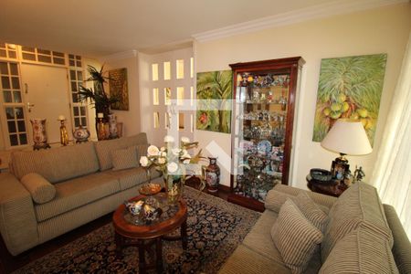 Apartamento à venda com 256m², 4 quartos e 3 vagasSala