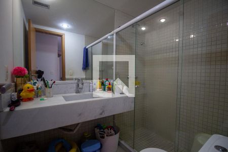 Apartamento à venda com 164m², 4 quartos e 2 vagasBanheiro Social