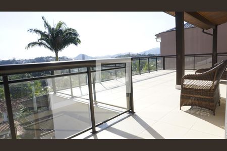 Casa de condomínio à venda com 563m², 6 quartos e 4 vagasVaranda Suites