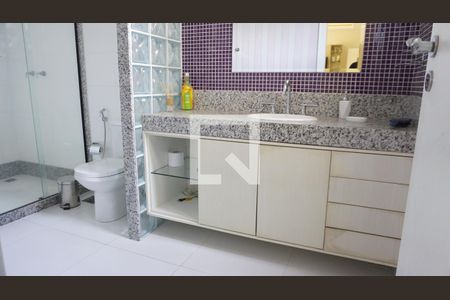 Casa de condomínio à venda com 563m², 6 quartos e 4 vagasBanheiro - Suite 3