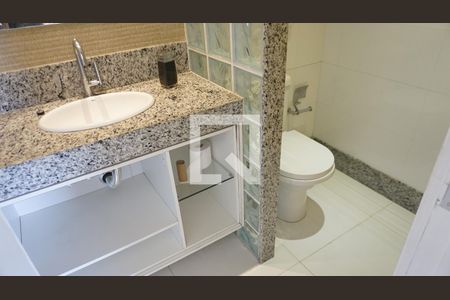 Casa de condomínio à venda com 563m², 6 quartos e 4 vagasLavabo