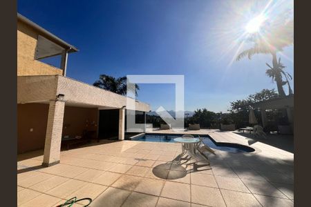 Casa de condomínio à venda com 563m², 6 quartos e 4 vagasPiscina e area de lazer