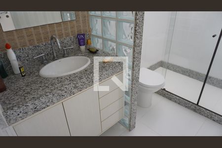 Casa de condomínio à venda com 563m², 6 quartos e 4 vagasBanheiro - Suite 4