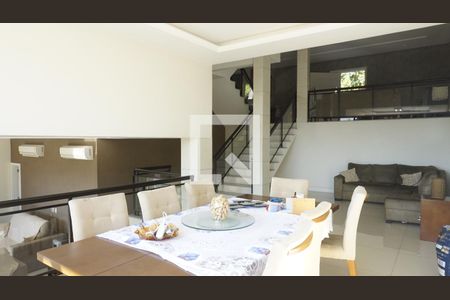 Casa de condomínio à venda com 563m², 6 quartos e 4 vagasSala 2