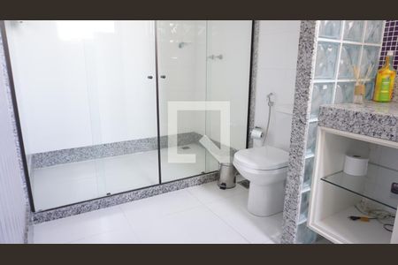 Casa de condomínio à venda com 563m², 6 quartos e 4 vagasBanheiro - Suite 3