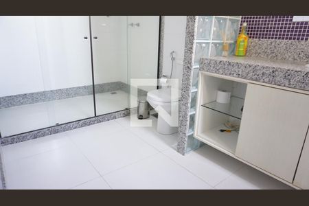 Casa de condomínio à venda com 563m², 6 quartos e 4 vagasBanheiro - Suite 3