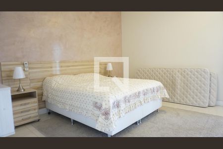 Casa de condomínio à venda com 563m², 6 quartos e 4 vagasSuite 2