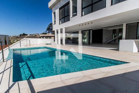 Casa de condomínio à venda com 540m², 4 quartos e 4 vagasPiscina