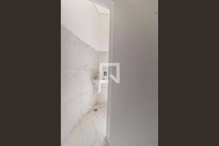 Casa de condomínio à venda com 540m², 4 quartos e 4 vagasBanheiro de serviço