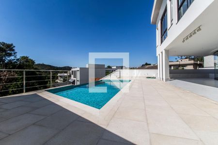 Casa de condomínio à venda com 540m², 4 quartos e 4 vagasPiscina