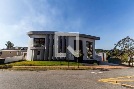 Casa de condomínio à venda com 540m², 4 quartos e 4 vagasVista da Rua