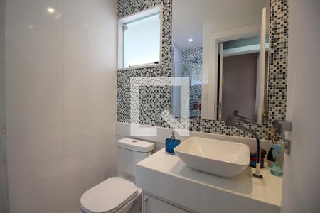 Casa de condomínio à venda com 320m², 5 quartos e 2 vagasQuarto 3 Banheiro da Suíte