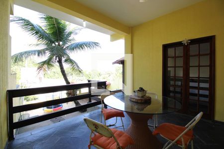 Casa de condomínio à venda com 320m², 5 quartos e 2 vagasSala Varanda