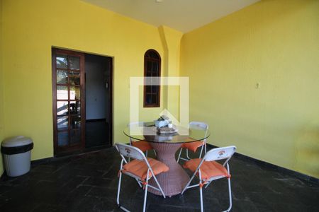Casa de condomínio à venda com 320m², 5 quartos e 2 vagasSala Varanda