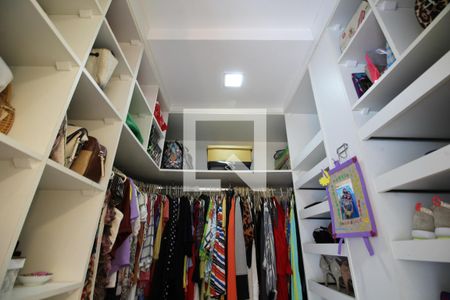 Casa de condomínio à venda com 320m², 5 quartos e 2 vagasQuarto 4 Closet da Suíte Principal