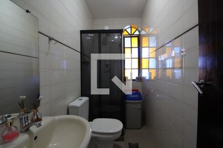 Casa de condomínio à venda com 320m², 5 quartos e 2 vagasBanheiro Social 2