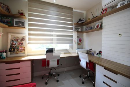 Casa de condomínio à venda com 320m², 5 quartos e 2 vagasQuarto 2