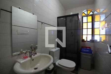 Casa de condomínio à venda com 320m², 5 quartos e 2 vagasBanheiro Social 2