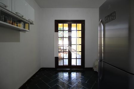 Casa de condomínio à venda com 320m², 5 quartos e 2 vagasCozinha