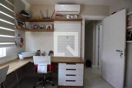 Casa de condomínio à venda com 320m², 5 quartos e 2 vagasQuarto 2