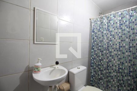 Casa de condomínio à venda com 320m², 5 quartos e 2 vagasBanheiro de Serviço