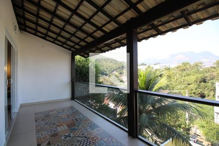 Casa de condomínio à venda com 320m², 5 quartos e 2 vagasQuarto 4 Varanda da Suíte Principal