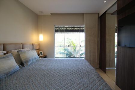 Casa de condomínio à venda com 320m², 5 quartos e 2 vagasQuarto 4 Suíte Principal