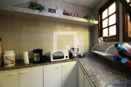 Casa de condomínio à venda com 320m², 5 quartos e 2 vagasCozinha