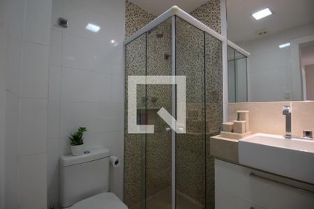 Casa de condomínio à venda com 320m², 5 quartos e 2 vagasBanheiro Social 1