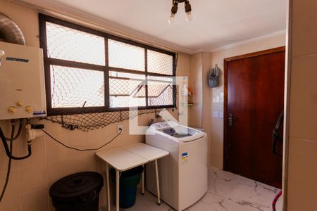 Apartamento à venda com 125m², 3 quartos e 2 vagas Apartamento à venda com 125m², 3 quartos e 2 vagasÁrea de Serviço