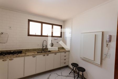 Apartamento à venda com 125m², 3 quartos e 2 vagas Apartamento à venda com 125m², 3 quartos e 2 vagasCozinha