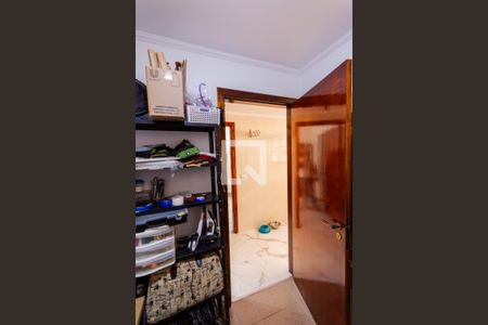 Apartamento à venda com 125m², 3 quartos e 2 vagas Apartamento à venda com 125m², 3 quartos e 2 vagasQuarto de Serviço