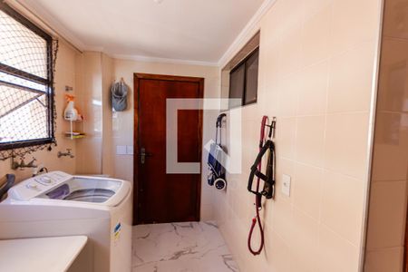Apartamento à venda com 125m², 3 quartos e 2 vagas Apartamento à venda com 125m², 3 quartos e 2 vagasÁrea de Serviço