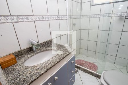 Casa de condomínio à venda com 249m², 3 quartos e 3 vagasBanheiro quarto 2