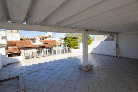 Casa de condomínio à venda com 249m², 3 quartos e 3 vagasTerraço