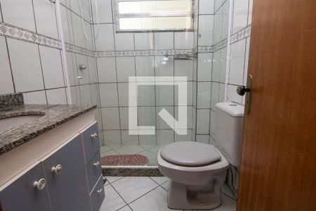 Casa de condomínio à venda com 249m², 3 quartos e 3 vagasBanheiro quarto 2